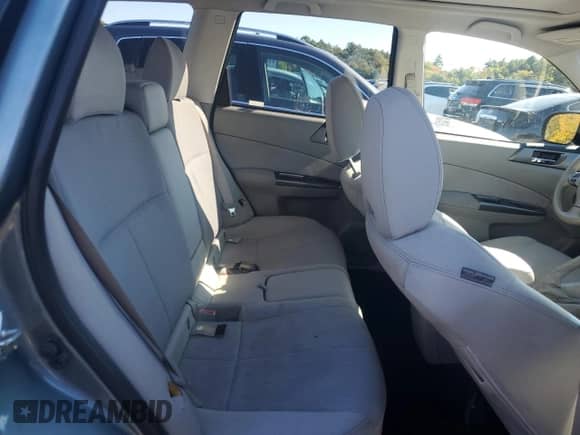 2012 Subaru Forester X Premium z VIN JF2SHADC6CH419568, wystawiony jako Copart lot #86185215 z przebiegiem 211 481 mil mil oraz Czysty tytuł • Clean title. Historia ofert i sprzedaży dostępna na DreamBid. Obrazek 11.