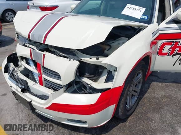 2005 Dodge Magnum RT with VIN 2D4GV58285H652826, listed as a IAAI auction lot 42283771 with 70,205 mi miles and . Bid and sale history available at DreamBid. Image 12.