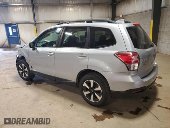 2017 Subaru Forester с VIN JF2SJABC2HH408727, выставлен на аукционе Copart как лот 63806945 с пробегом 262 731 миль миль и Списание • Salvage title. История ставок и продаж доступна на DreamBid. Изображение 2.