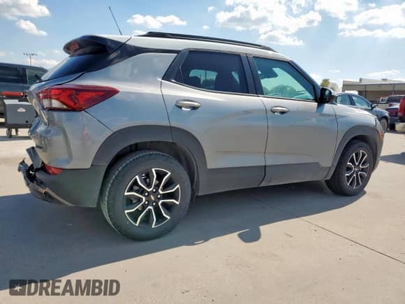 2023 Chevrolet TrailBlazer ACTIV with VIN KL79MVSL2PB201751, listed as a Copart auction lot 81862465 with 18,360 mi miles and Salvage title. Bid and sale history available at DreamBid. Image 3.