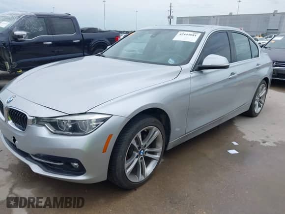 2018 BMW 3 Series 330i with VIN WBA8B9C55JK676701, listed as a IAAI auction lot 42444081 with 77,063 mi miles and . Bid and sale history available at DreamBid. Image 2.