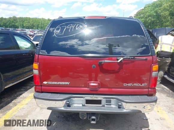 2003 Chevrolet Suburban LT z VIN 1GNEC16Z03J332440, wystawiony jako IAAI lot #42187347 z przebiegiem 176 717 mil mil oraz . Historia ofert i sprzedaży dostępna na DreamBid. Obrazek 16.