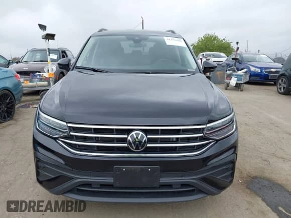 2024 Volkswagen Tiguan S с VIN 3VVRB7AX1RM175360, выставлен на аукционе IAAI как лот 42196560 с пробегом 5 133 миль миль и . История ставок и продаж доступна на DreamBid. Изображение 12.