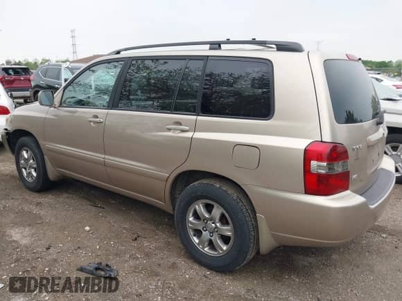 2004 Toyota Highlander with VIN JTEEP21A540010349, listed as a IAAI auction lot 42376355 with 272,792 mi miles and . Bid and sale history available at DreamBid. Image 3.