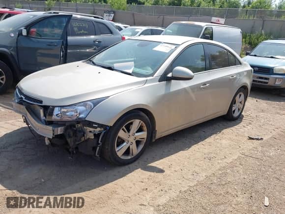 2014 Chevrolet Cruze Diesel with VIN 1G1P75SZXE7307928, listed as a IAAI auction lot 42739646 with 200,098 mi miles and . Bid and sale history available at DreamBid. Image 2.