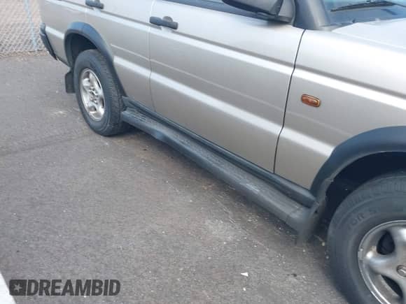 2000 Land Rover Discovery Cloth with VIN SALTY1247YA250393, listed as a IAAI auction lot 42900372 with 102,991 mi miles and . Bid and sale history available at DreamBid. Image 6.