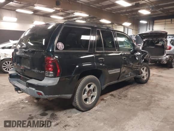 2002 Chevrolet TrailBlazer LTZ с VIN 1GNDT13SX22164141, выставлен на аукционе IAAI как лот 42197972 с пробегом 168 886 миль миль и . История ставок и продаж доступна на DreamBid. Изображение 4.
