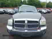 2005 Dodge Dakota SLT с VIN 1D7HW48N55S338679, выставлен на аукционе IAAI как лот 42525904 с пробегом 107 988 миль миль и . История ставок и продаж доступна на DreamBid. Изображение 18.