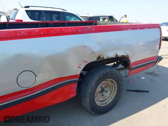 1995 GMC Sierra 1500 с VIN 1GTEC14Z8SZ552548, выставлен на аукционе IAAI как лот 42990218 с пробегом 234 416 миль миль и . История ставок и продаж доступна на DreamBid. Изображение 6.