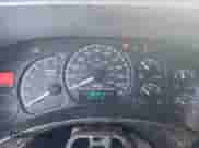 2002 Chevrolet Silverado 1500HD LT с VIN 1GCGK13U22F226215, выставлен на аукционе Copart как лот 67556633 с пробегом 237 272 миль миль и Списание • Salvage title. История ставок и продаж доступна на DreamBid. Изображение 9.