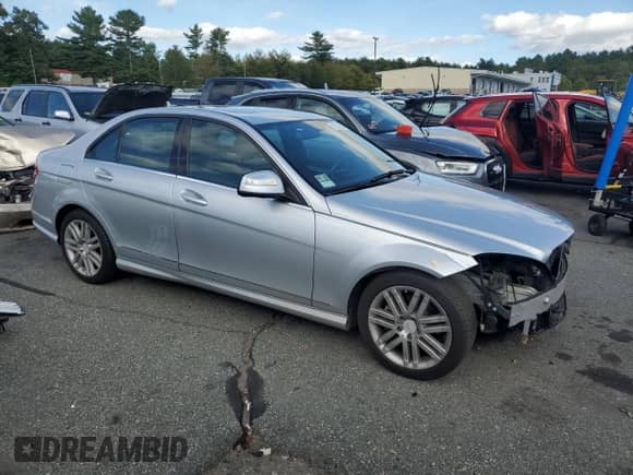 2008 Mercedes-Benz C 300 Sport z VIN WDDGF81X78F096974, wystawiony jako Copart lot #81003425 z przebiegiem 87 547 mil mil oraz Szkoda całkowita • Salvage title. Historia ofert i sprzedaży dostępna na DreamBid. Obrazek 4.