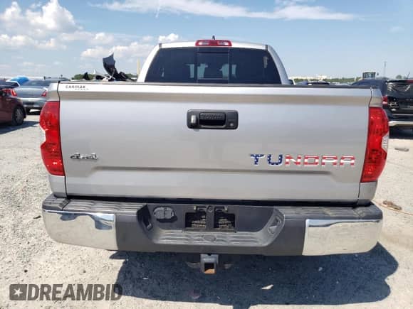 2020 Toyota Tundra SR с VIN 5TFUY5F17LX940220, выставлен на аукционе Copart как лот 81098635 с пробегом 47 102 миль миль и Списание • Salvage title. История ставок и продаж доступна на DreamBid. Изображение 6.
