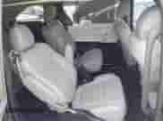 2025 Toyota Sienna XLE z VIN 5TDJSKFC5SS166414, wystawiony jako IAAI lot #42105323 z przebiegiem 2 270 mil mil oraz . Historia ofert i sprzedaży dostępna na DreamBid. Obrazek 8.