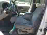 2002 Chevrolet TrailBlazer LTZ z VIN 1GNDT13S722399533, wystawiony jako Copart lot #66754615 z przebiegiem 154 348 mil mil oraz Czysty tytuł • Clean title. Historia ofert i sprzedaży dostępna na DreamBid. Obrazek 7.