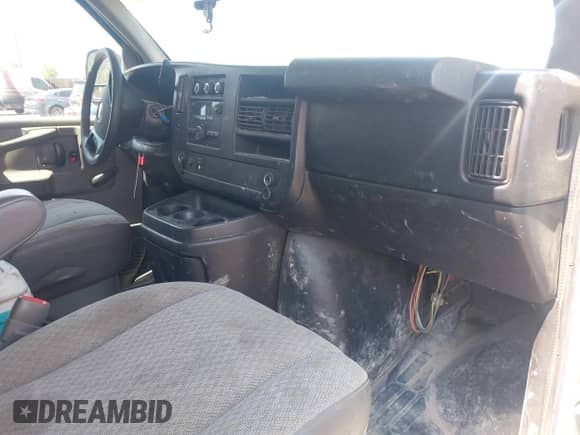 2012 Chevrolet Express Cargo with VIN 1GCWGFCA7C1119305, listed as a IAAI auction lot 42821762 with 177,450 mi miles and . Bid and sale history available at DreamBid. Image 5.