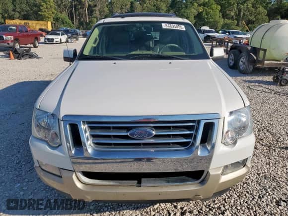 2007 Ford Explorer Eddie Bauer z VIN 1FMEU64E07UB37019, wystawiony jako Copart lot #84895885 z przebiegiem 105 718 mil mil oraz Czysty tytuł • Clean title. Historia ofert i sprzedaży dostępna na DreamBid. Obrazek 5.