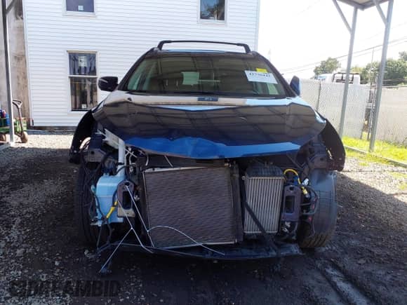 2017 Hyundai Santa Fe Ultimate with VIN 5XYZW4LA6HG420787, listed as a IAAI auction lot 42776442 with 70,108 mi miles and . Bid and sale history available at DreamBid. Image 13.