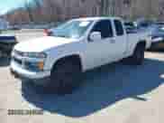 2012 Chevrolet Colorado Work Truck z VIN 1GCJTBFE8C8165200, wystawiony jako IAAI lot #41900797 z przebiegiem 101 023 mil mil oraz . Historia ofert i sprzedaży dostępna na DreamBid. Obrazek 17.