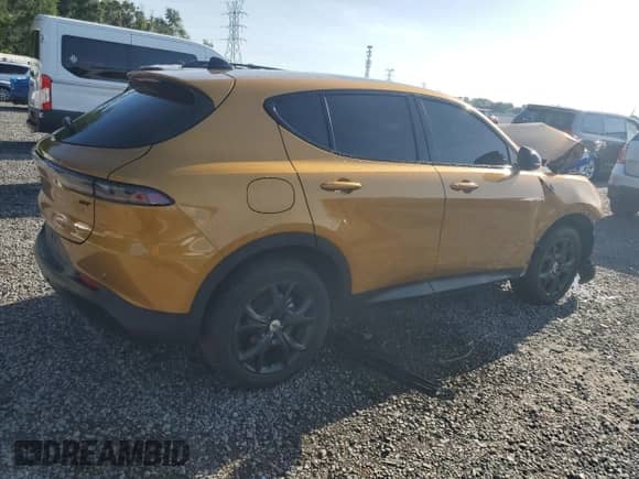 2024 Dodge Hornet GT Plus with VIN ZACNDFBN1R3A15353, listed as a Copart auction lot 67557055 with 24,252 mi miles and Non repairable. Bid and sale history available at DreamBid. Image 3.