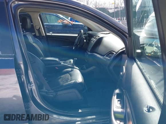 2019 Dodge Journey Crossroad с VIN 3C4PDDGG4KT810962, выставлен на аукционе IAAI как лот 41568786 с пробегом 94 407 миль миль и . История ставок и продаж доступна на DreamBid. Изображение 5.