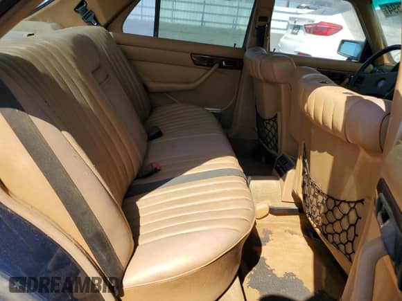 1984 Mercedes-Benz 300 SD с VIN WDBCB20A0EA023127, выставлен на аукционе Copart как лот 72327594 с пробегом 257 727 миль миль и Списание • Salvage title. История ставок и продаж доступна на DreamBid. Изображение 10.