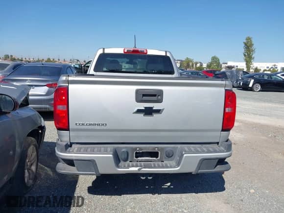 2018 Chevrolet Colorado 2WD Work Truck с VIN 1GCHSBEA0J1251445, выставлен на аукционе IAAI как лот 43414075 с пробегом 121 882 миль миль и . История ставок и продаж доступна на DreamBid. Изображение 16.