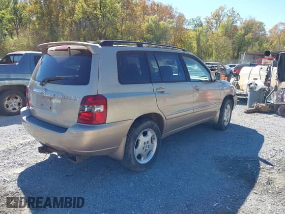 2004 Toyota Highlander с VIN JTEEP21A240002533, выставлен на аукционе IAAI как лот 43450692 с пробегом 185 125 миль миль и . История ставок и продаж доступна на DreamBid. Изображение 4.