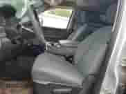 2018 Ram 1500 Tradesman z VIN 1C6RR7KM5JS274717, wystawiony jako Copart lot #61930744 z przebiegiem 115 880 mil mil oraz Czysty tytuł • Clean title. Historia ofert i sprzedaży dostępna na DreamBid. Obrazek 7.