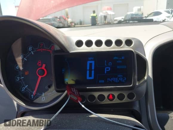 2012 Chevrolet Sonic LT с VIN 1G1JC5SH1C4159658, выставлен на аукционе IAAI как лот 42804136 с пробегом 149 692 миль миль и . История ставок и продаж доступна на DreamBid. Изображение 7.
