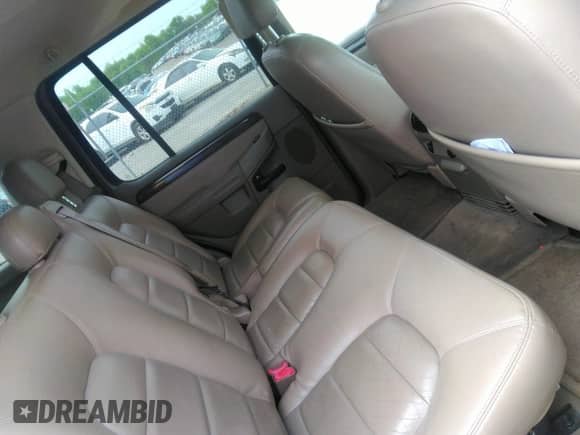 2003 Ford Explorer with VIN 1FMZU65K43UA92733, listed as a IAAI auction lot 42093512 with 201,805 mi miles and . Bid and sale history available at DreamBid. Image 8.