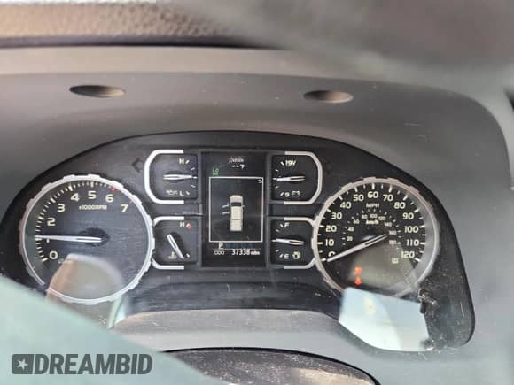 2020 Toyota Tundra SR5 with VIN 5TFEY5F12LX267034, listed as a Copart auction lot 84702905 with 37,338 mi miles and Salvage title. Bid and sale history available at DreamBid. Image 9.