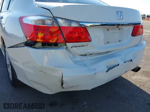 2014 Honda Accord EX-L with VIN 1HGCR2F89EA288471, listed as a IAAI auction lot 43283706 with 256,297 mi miles and . Bid and sale history available at DreamBid. Image 18.