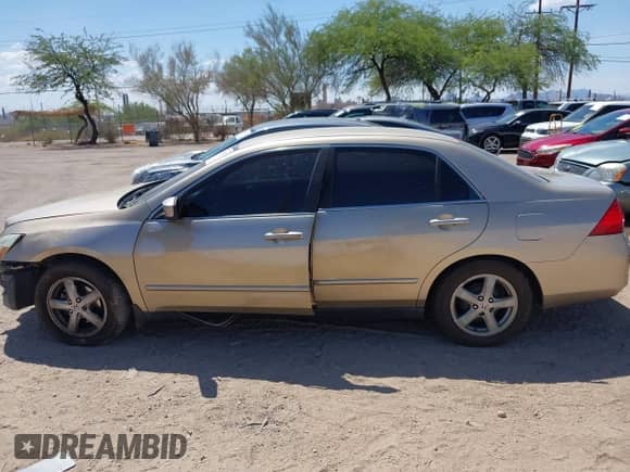 2006 Honda Accord LX с VIN 1HGCM56466A005605, выставлен на аукционе IAAI как лот 42931071 с пробегом 208 718 миль миль и . История ставок и продаж доступна на DreamBid. Изображение 14.