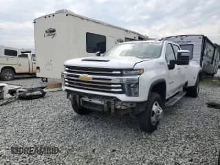 2020 Chevrolet Silverado 3500HD High Country с VIN 1GC4YVEY6LF349445, выставлен на аукционе Copart как лот 55833495 с пробегом 124 587 миль миль и Списание • Salvage title. История ставок и продаж доступна на DreamBid. Изображение 1.