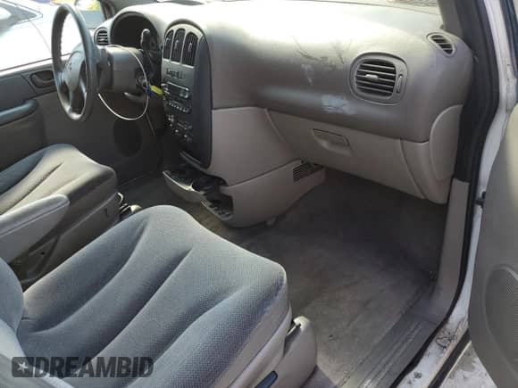 2003 Dodge Caravan SE with VIN 1D4GP24393B210280, listed as a Copart auction lot 70025055 with 148,586 mi miles and Salvage title. Bid and sale history available at DreamBid. Image 8.