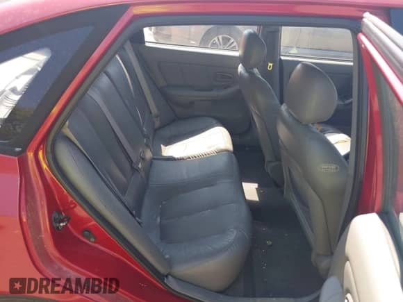 2004 Hyundai Elantra GT z VIN KMHDN56D54U111681, wystawiony jako IAAI lot #42910224 z przebiegiem 163 696 mil mil oraz . Historia ofert i sprzedaży dostępna na DreamBid. Obrazek 8.