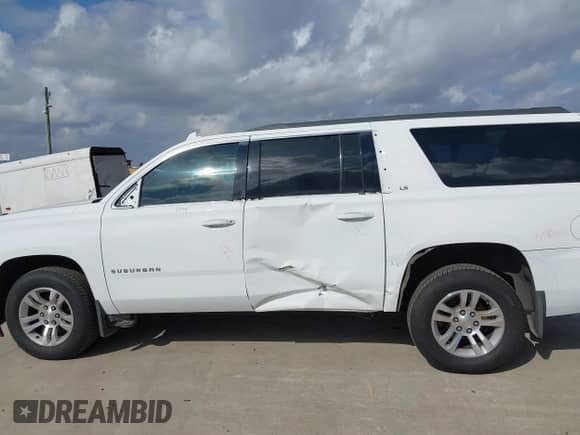 2016 Chevrolet Suburban LS с VIN 1GNSCGEC5GR168306, выставлен на аукционе IAAI как лот 41456899 с пробегом 85 312 миль миль и . История ставок и продаж доступна на DreamBid. Изображение 14.
