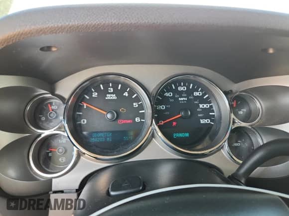 2010 Chevrolet Silverado 1500 LT with VIN 3GCRKSE31AG148655, listed as a Copart auction lot 81879615 with 258,203 mi miles and Salvage title. Bid and sale history available at DreamBid. Image 9.