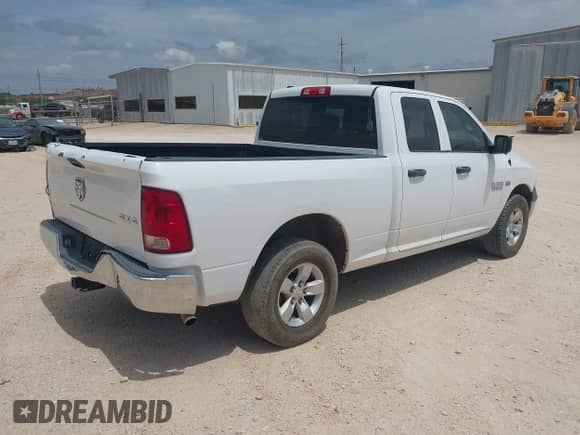 2018 Ram 1500 Tradesman z VIN 1C6RR7FT7JS309341, wystawiony jako IAAI lot #42805407 z przebiegiem 141 005 mil mil oraz . Historia ofert i sprzedaży dostępna na DreamBid. Obrazek 4.