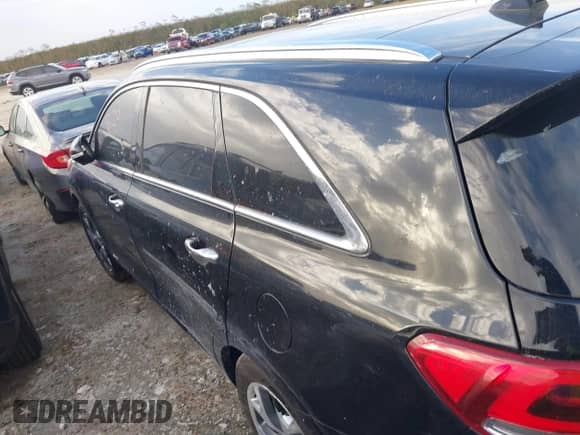 2016 Kia Sorento SXL с VIN 5XYPKDA19GG042405, выставлен на аукционе IAAI как лот 40495780 с пробегом Не указан миль и . История ставок и продаж доступна на DreamBid. Изображение 14.