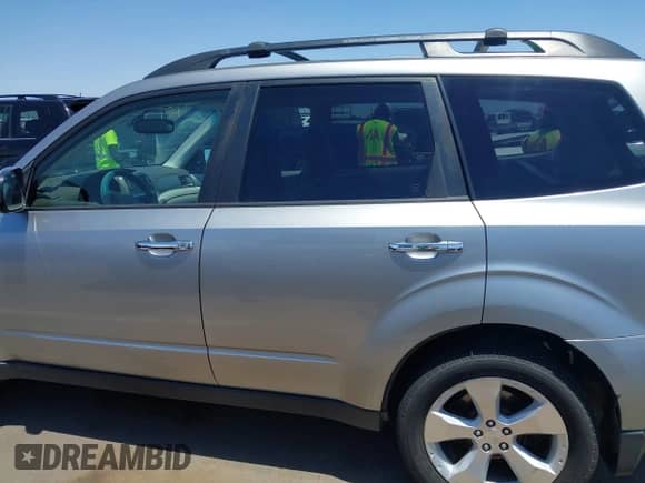 2010 Subaru Forester XT Limited z VIN JF2SH6FC5AH743361, wystawiony jako IAAI lot #42707437 z przebiegiem 188 469 mil mil oraz . Historia ofert i sprzedaży dostępna na DreamBid. Obrazek 14.