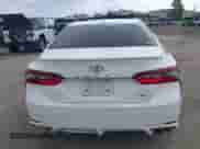 2023 Toyota Camry SE z VIN 4T1G11AK7PU806613, wystawiony jako IAAI lot #43396453 z przebiegiem 43 668 mil mil oraz . Historia ofert i sprzedaży dostępna na DreamBid. Obrazek 17.