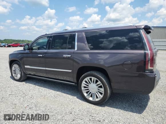 2016 Cadillac Escalade ESV Platinum z VIN 1GYS4KKJ2GR108828, wystawiony jako Copart lot #62887505 z przebiegiem 166 428 mil mil oraz Czysty tytuł • Clean title. Historia ofert i sprzedaży dostępna na DreamBid. Obrazek 2.
