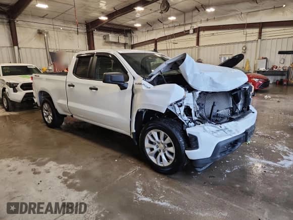 2021 Chevrolet Silverado 1500 Custom with VIN 1GCRYBEK4MZ301037, listed as a Copart auction lot 68905615 with 88,202 mi miles and Non repairable. Bid and sale history available at DreamBid. Image 4.