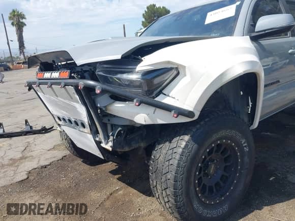2019 Toyota Tacoma SR5 с VIN 3TMAZ5CN3KM104450, выставлен на аукционе IAAI как лот 43054667 с пробегом 124 554 миль миль и . История ставок и продаж доступна на DreamBid. Изображение 12.