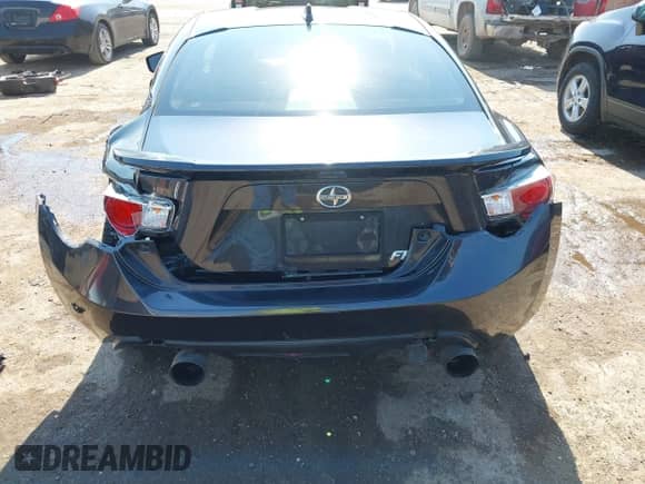 2015 Scion FR-S z VIN JF1ZNAA11F9709570, wystawiony jako IAAI lot #42932963 z przebiegiem 51 072 mil mil oraz . Historia ofert i sprzedaży dostępna na DreamBid. Obrazek 17.