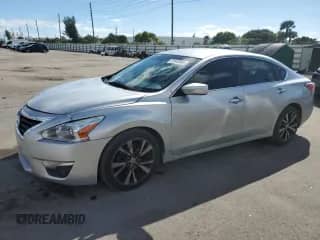 2015 Nissan Altima S с VIN 1N4AL3AP4FN386318, выставлен на аукционе Copart как лот 81940995 с пробегом 158 936 миль миль и Чистый • Clean title. История ставок и продаж доступна на DreamBid. Изображение 1.