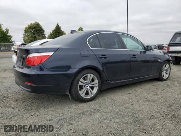 2010 BMW 5 Series 528i с VIN WBANU5C55AC127712, выставлен на аукционе Copart как лот 71462745 с пробегом 128 054 миль миль и Списание • Salvage title. История ставок и продаж доступна на DreamBid. Изображение 3.
