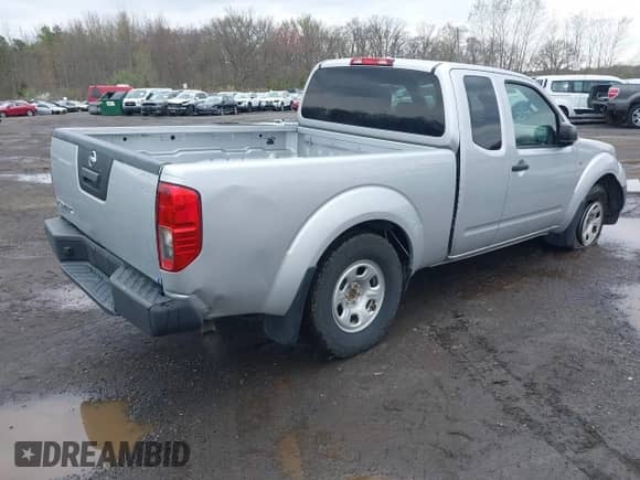 2021 Nissan Frontier S z VIN 1N6ED0CE1MN721984, wystawiony jako IAAI lot #41941378 z przebiegiem 132 728 mil mil oraz . Historia ofert i sprzedaży dostępna na DreamBid. Obrazek 4.