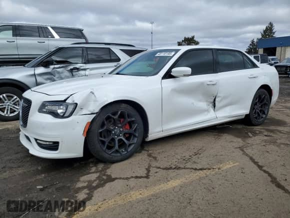 2019 Chrysler 300 S с VIN 2C3CCABTXKH654444, выставлен на аукционе Copart как лот 48110195 с пробегом 48 552 миль миль и Чистый • Clean title. История ставок и продаж доступна на DreamBid. Изображение 1.
